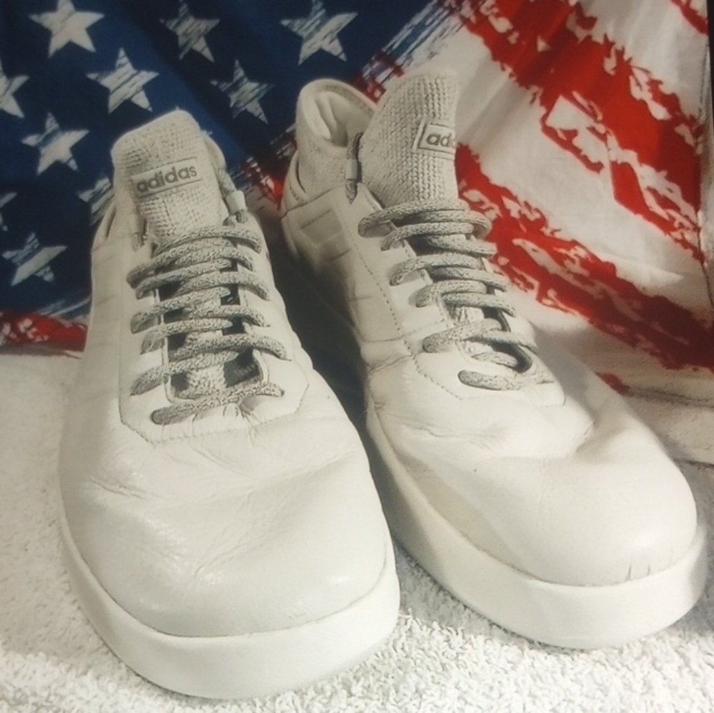 Adidas Men's Cream Sneakers Ortholite Float Size 12.5 U.S.